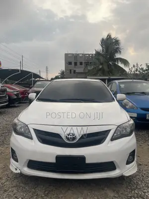 Toyota Corolla S 4dr Sedan (1.8L 4cyl 4A) 2013 White