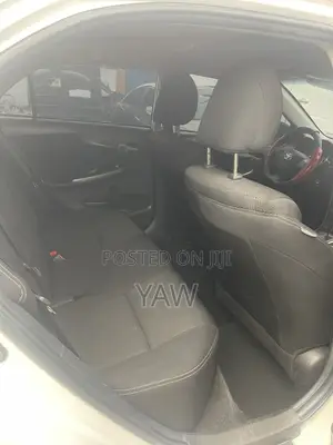 Toyota Corolla S 4dr Sedan (1.8L 4cyl 4A) 2013 White