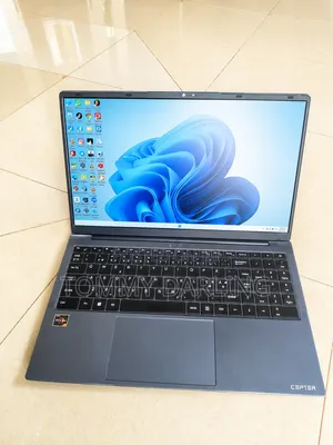 Laptop 8GB AMD Ryzen 7 HDD+SSD 250GB