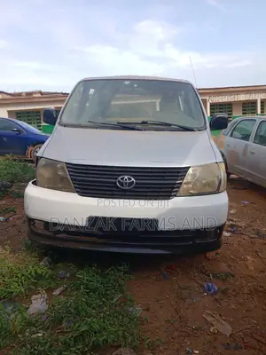 Toyota HiAce 2002