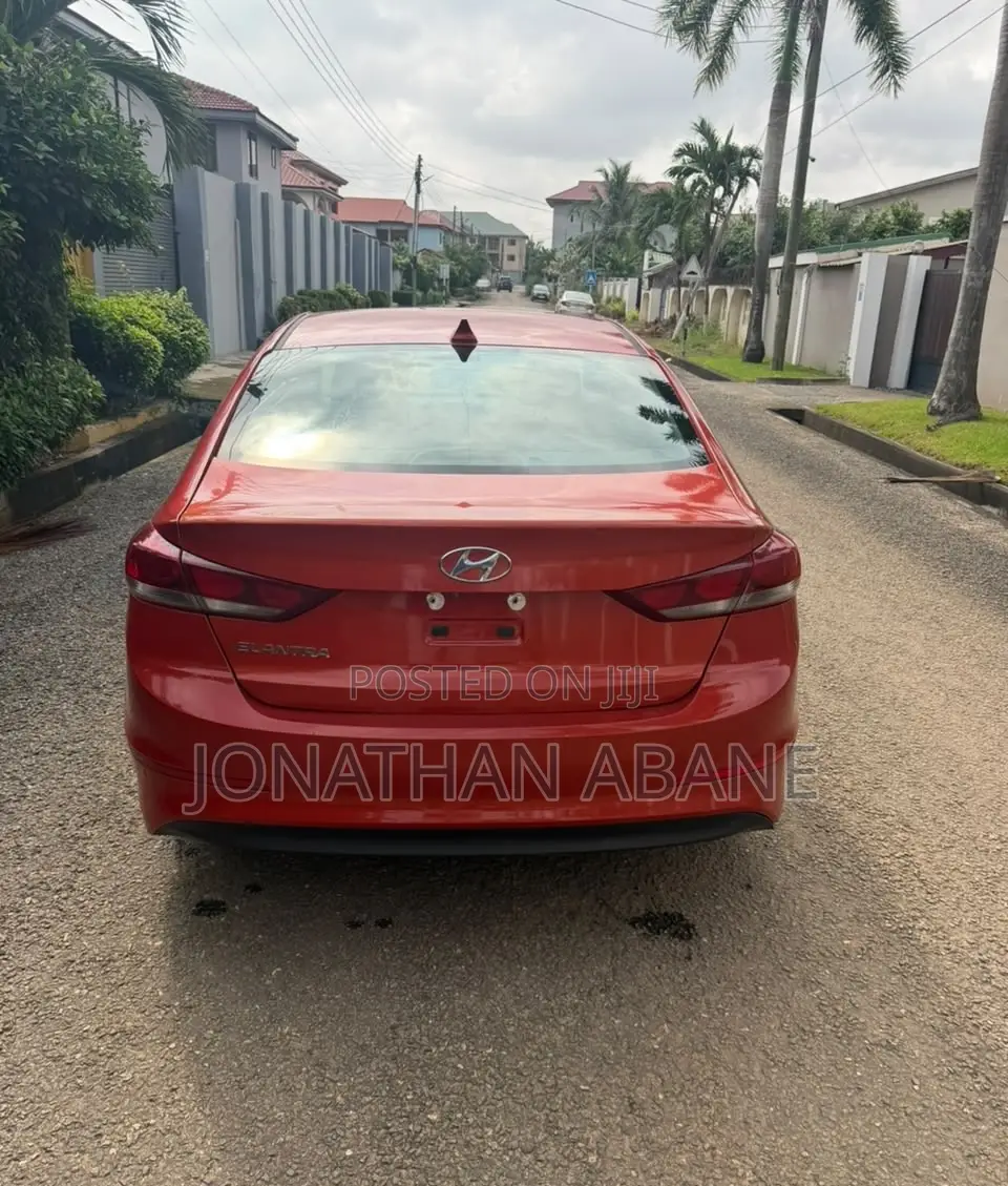 Hyundai Elantra 2017 Red