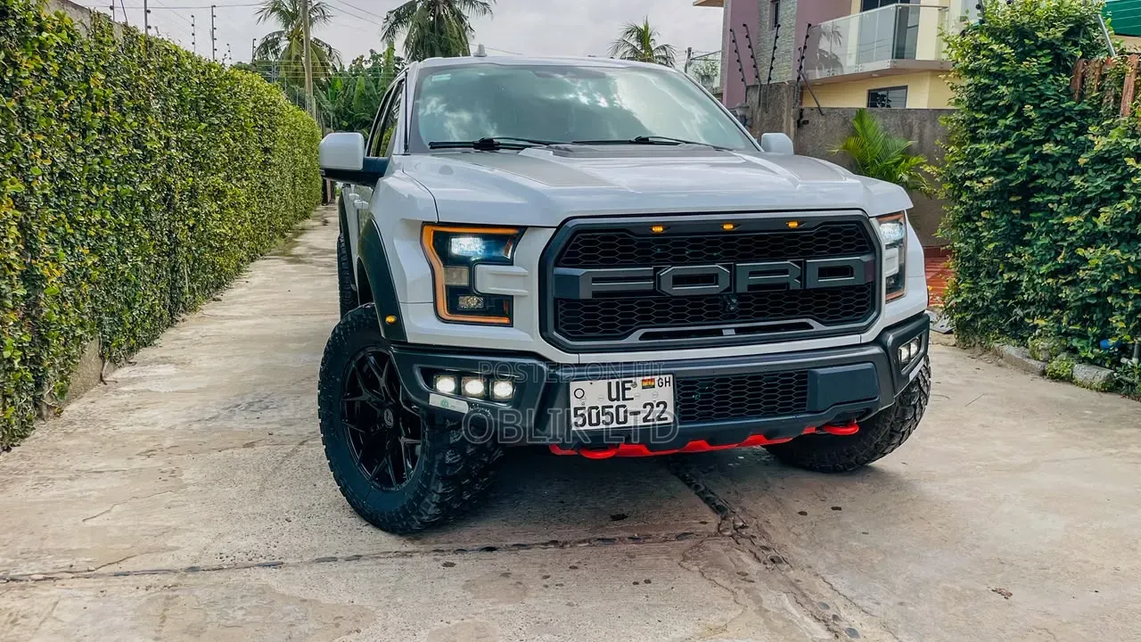 Ford F-150 Raptor 4x4 SuperCab Styleside 5.5 ft. box 133 in. WB 2019