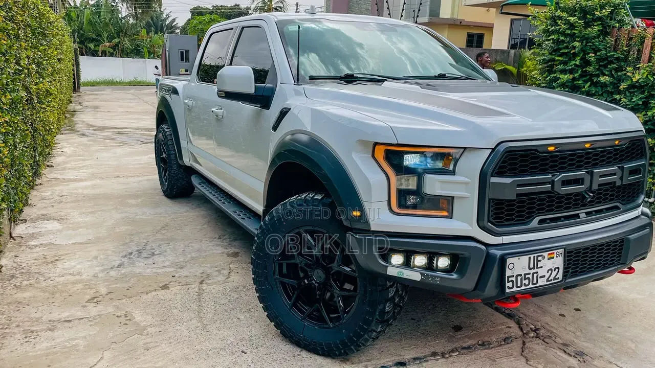 Ford F-150 Raptor 4x4 SuperCab Styleside 5.5 ft. box 133 in. WB 2019