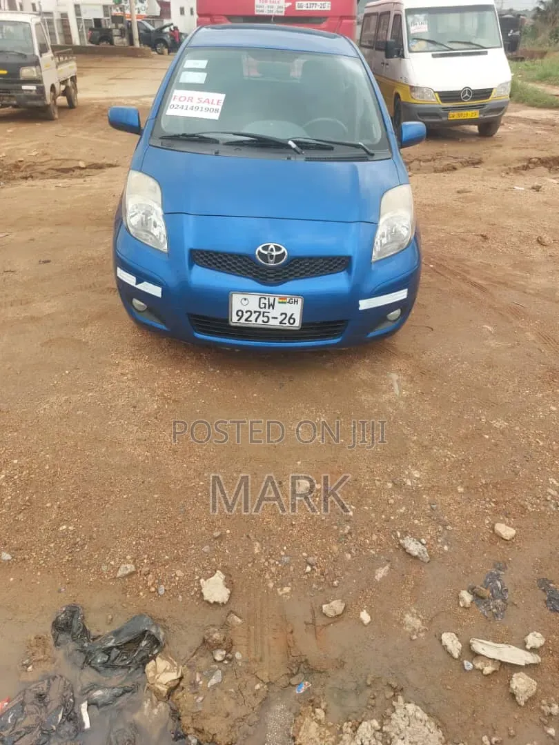 Toyota Yaris 2010 Blue