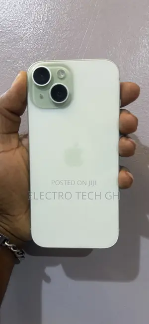 Apple iPhone 15 128 GB Green