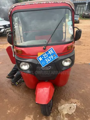 Bajaj RE 2025 Red