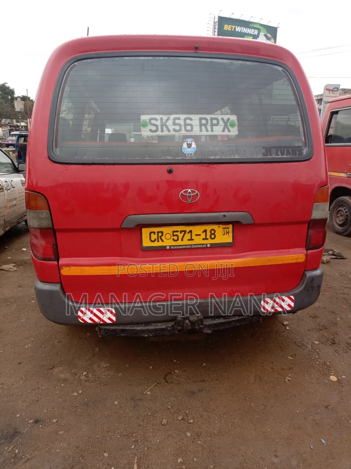 Toyota HiAce 2012 Red