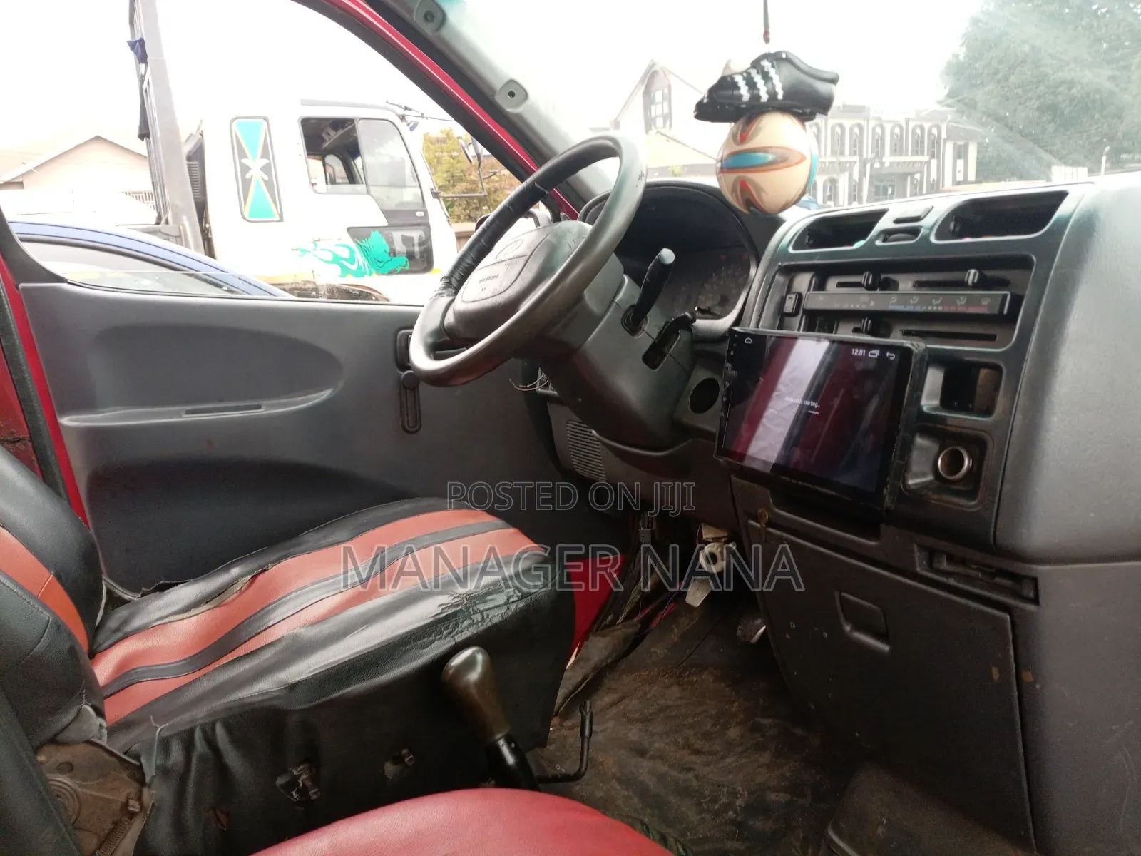 Toyota HiAce 2012 Red