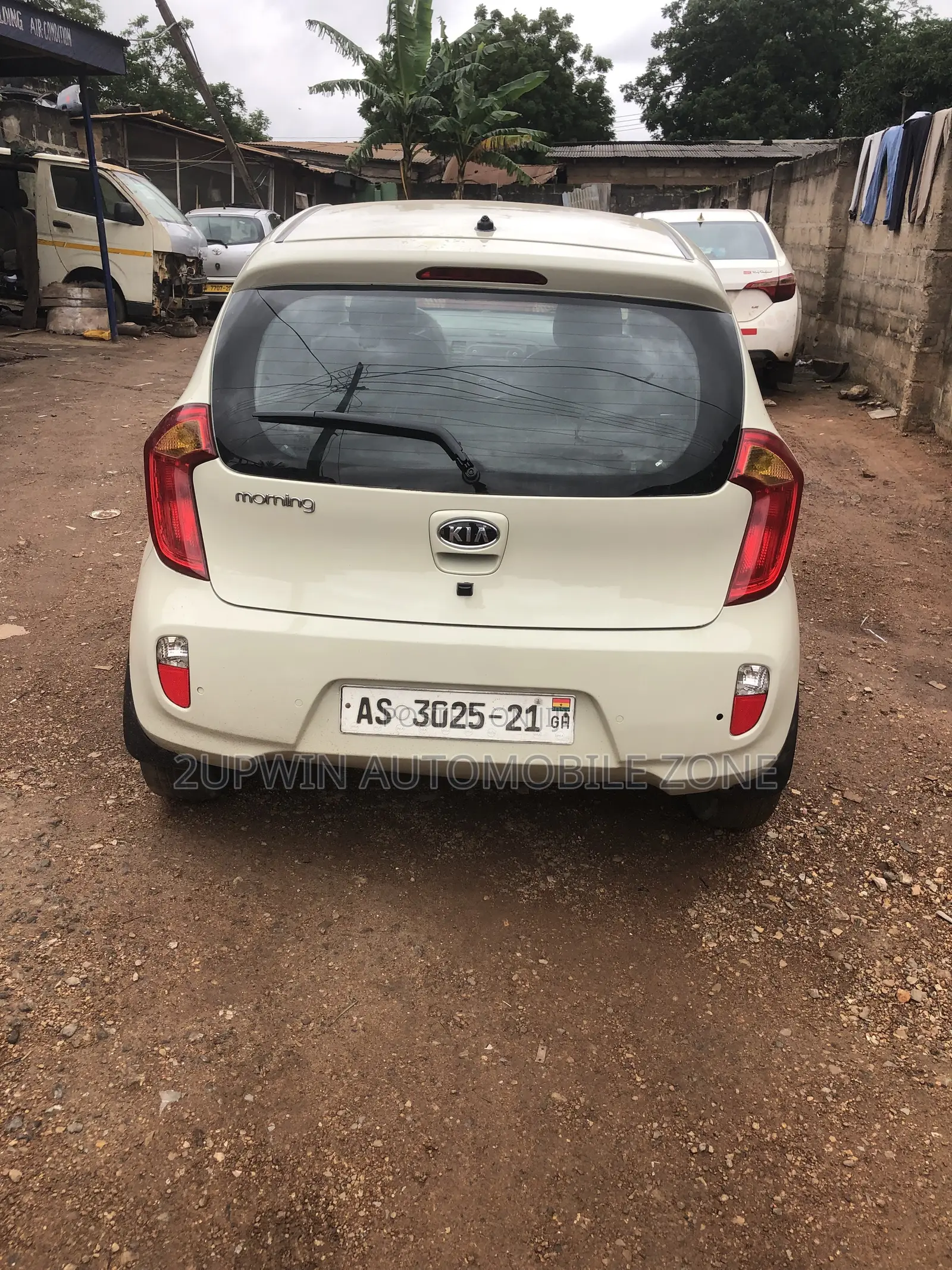 Kia Morning 2013 White