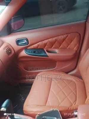 Nissan Sentra 2001 Red