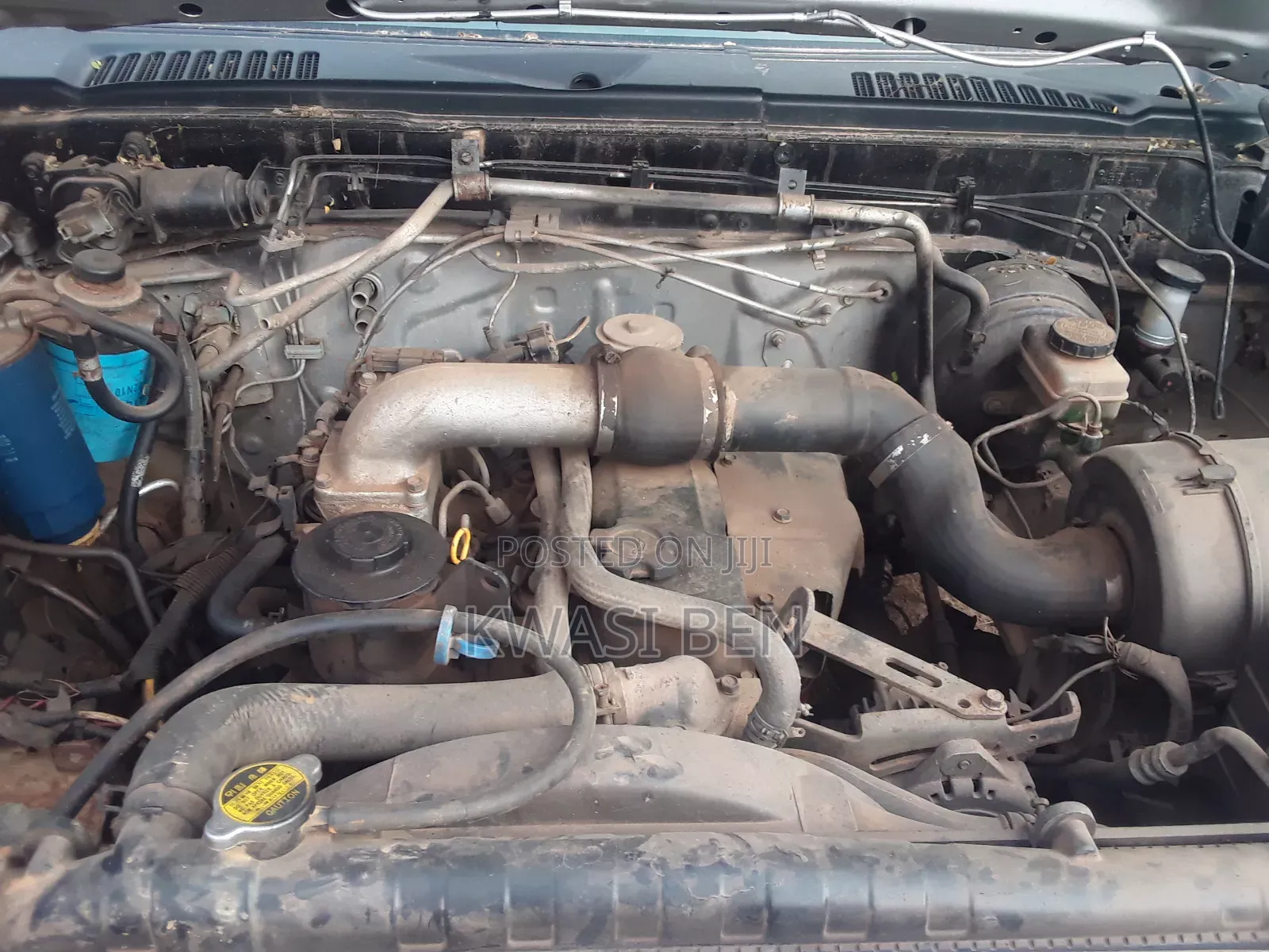 Nissan Hardbody 2004 Silver