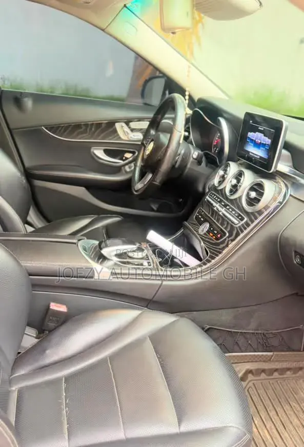 Mercedes-Benz C300 2016 White