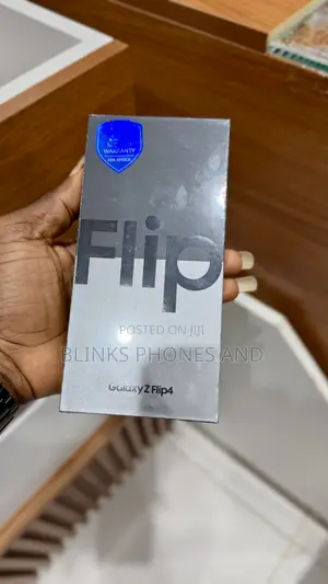 New Samsung Galaxy Z Flip4 256 GB Green