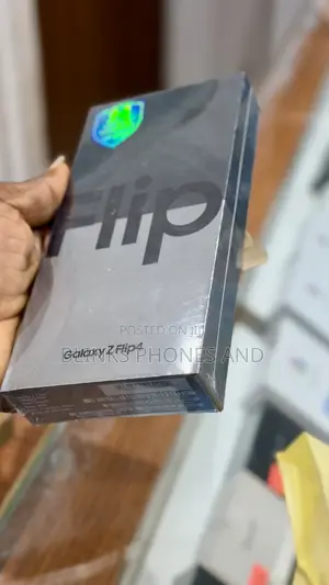 New Samsung Galaxy Z Flip4 256 GB Gray