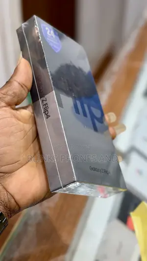 New Samsung Galaxy Z Flip4 256 GB Gray