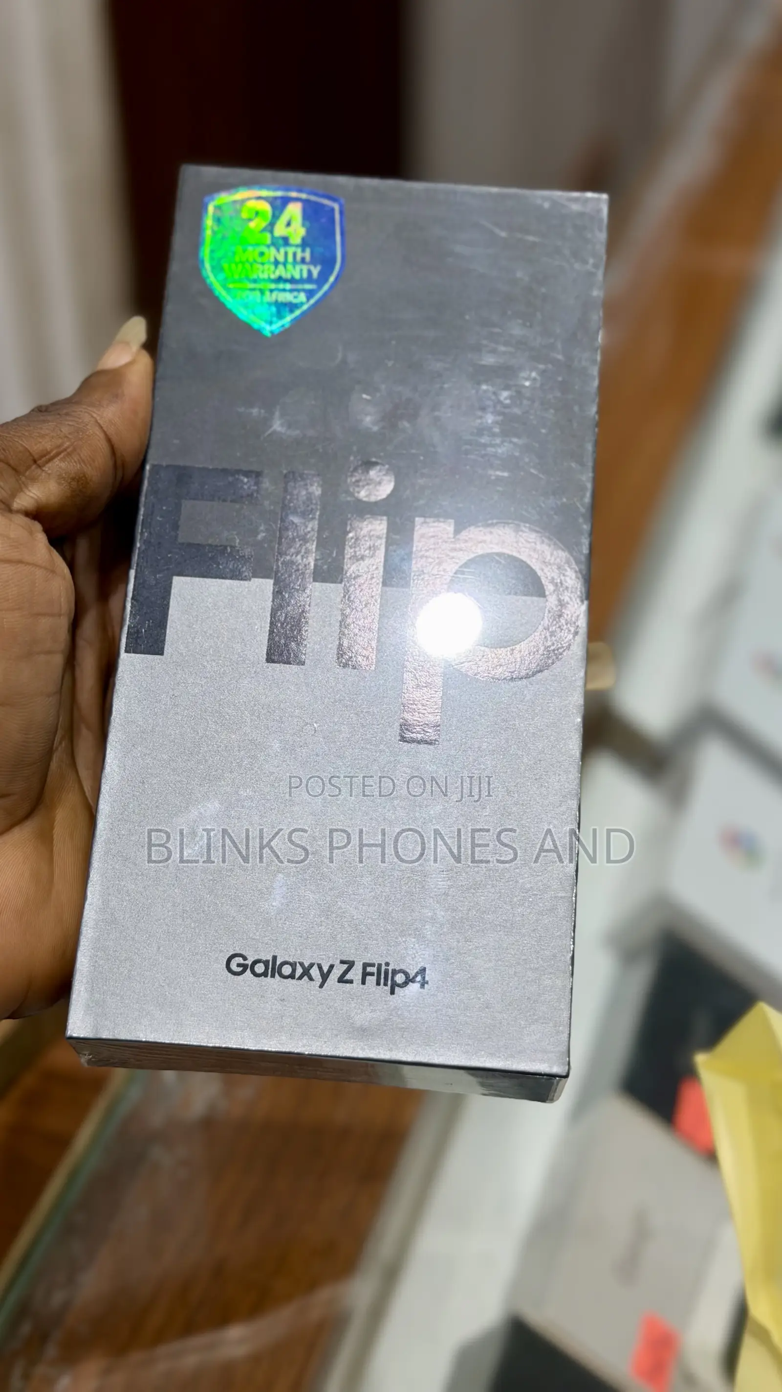 New Samsung Galaxy Z Flip4 256 GB Gray
