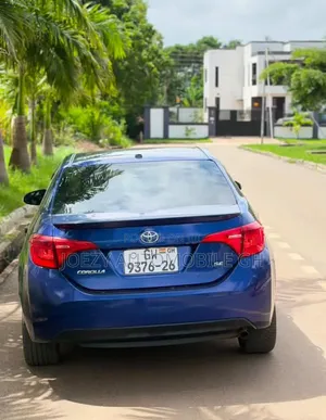 Toyota Corolla 2018 Blue