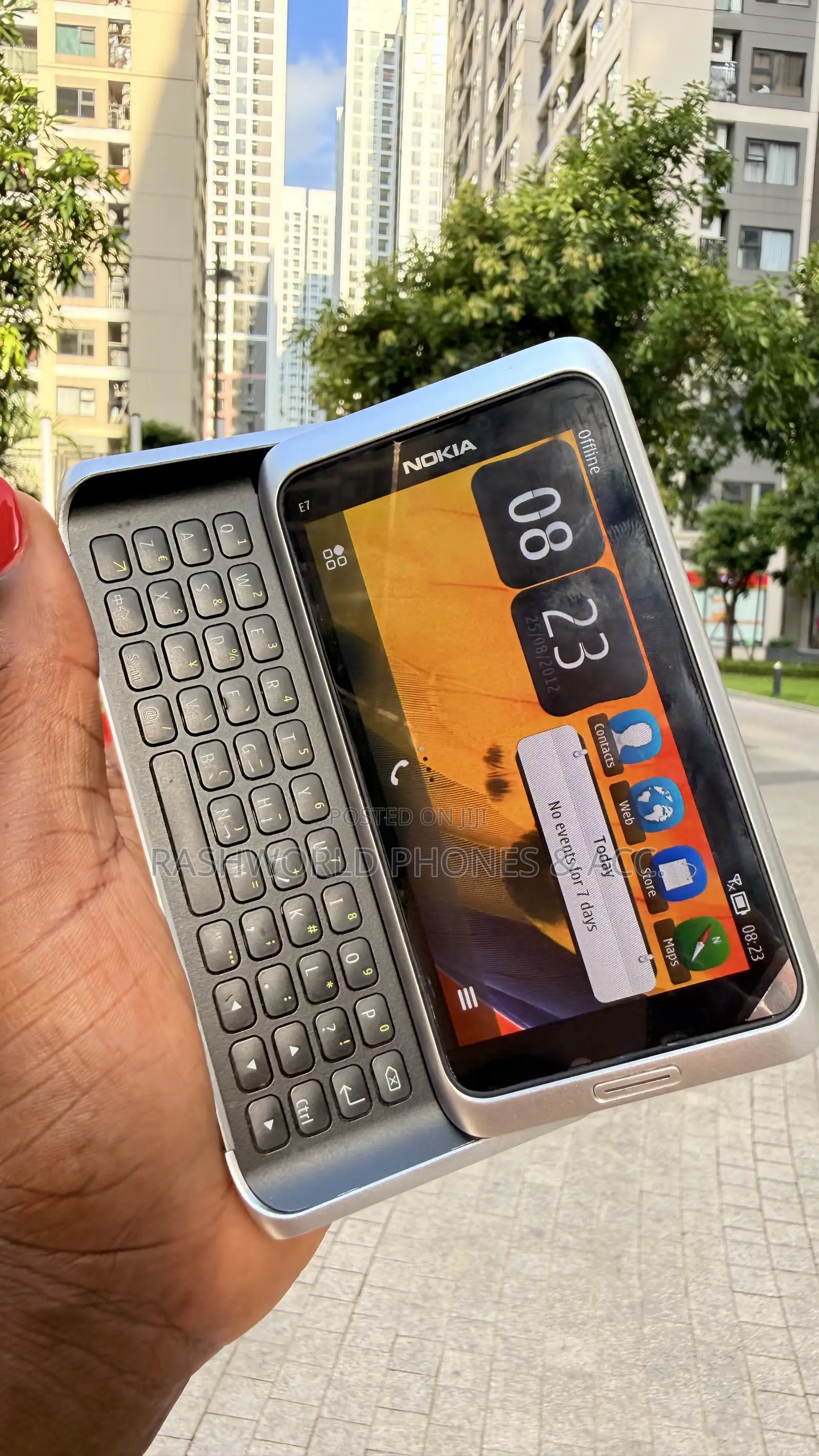 Nokia E7 16 GB Silver