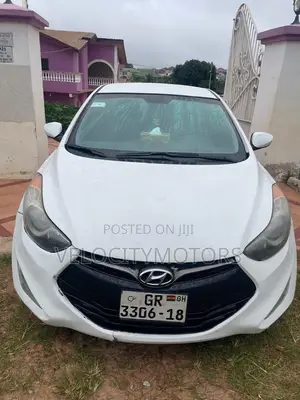 Hyundai Elantra SE Coupe FWD (1.8L 4cyl 6A) 2013 White