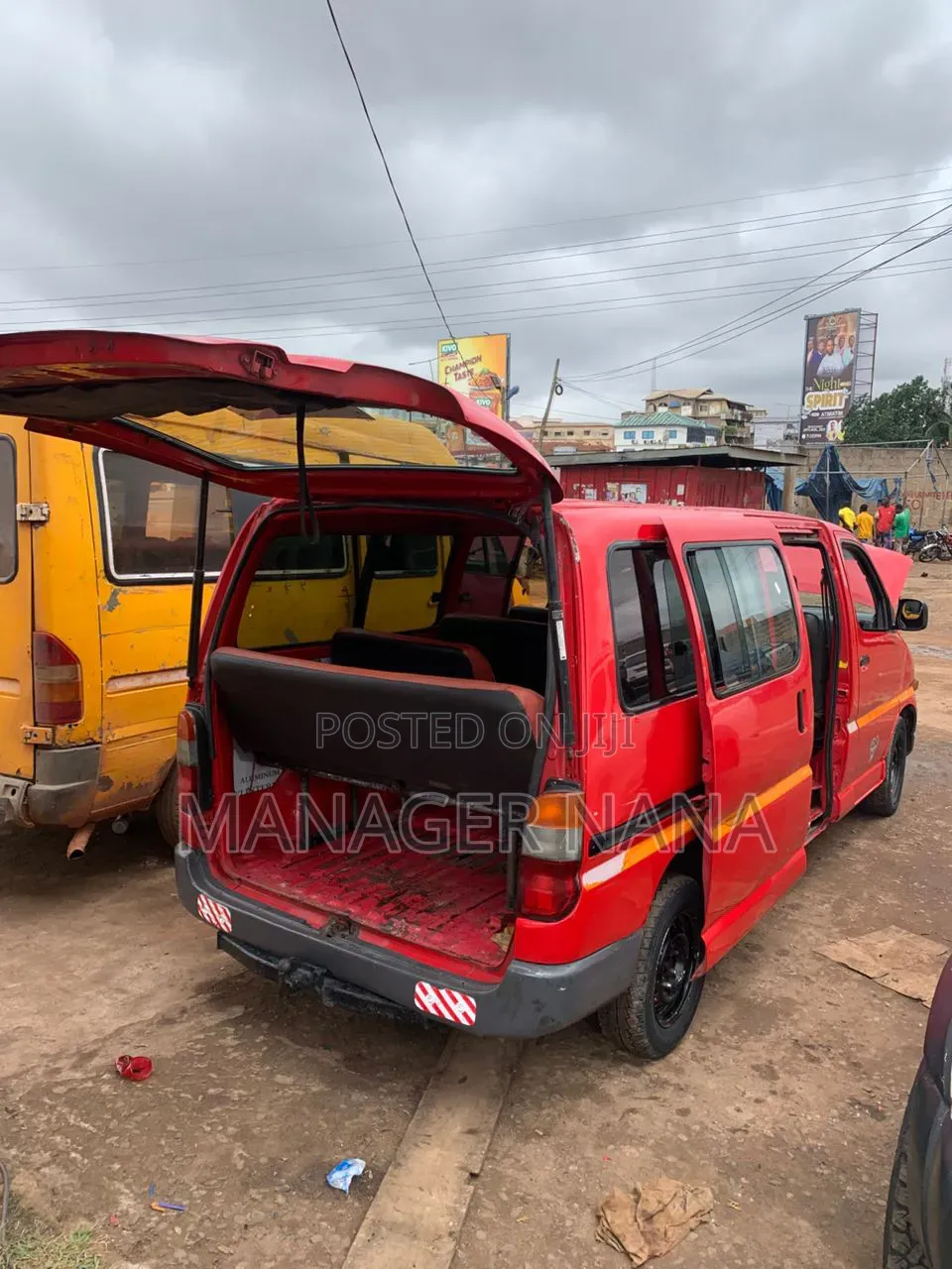 Toyota HiAce 2012 Red