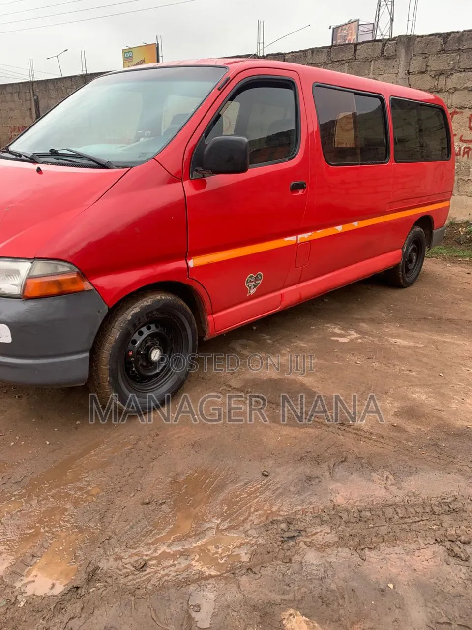 Toyota HiAce 2012 Red