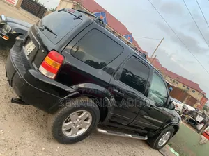 Ford Escape XLS 2004 Black