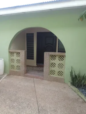 3bdrm Apartment in Ebenard Properties, Lashibi for rent