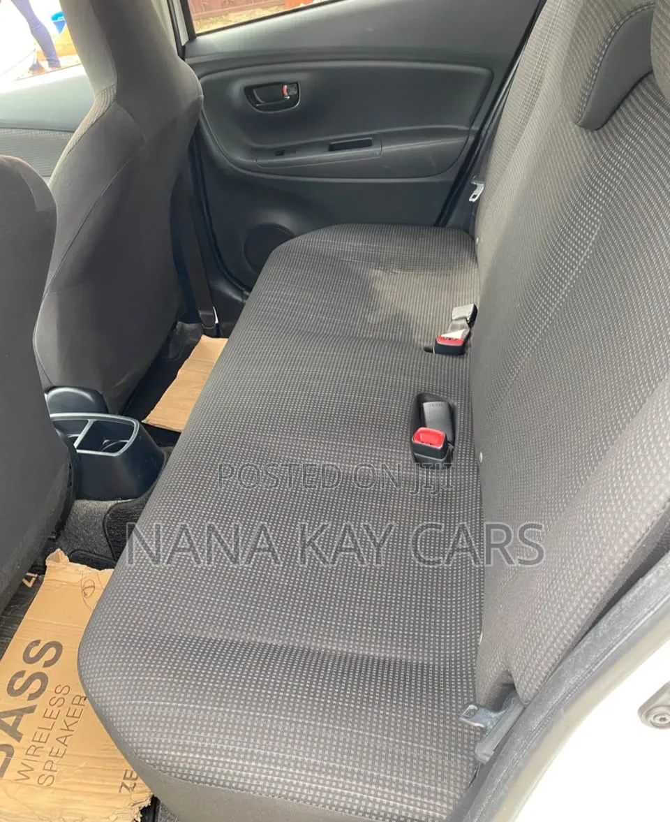 Toyota Vitz 2015 White
