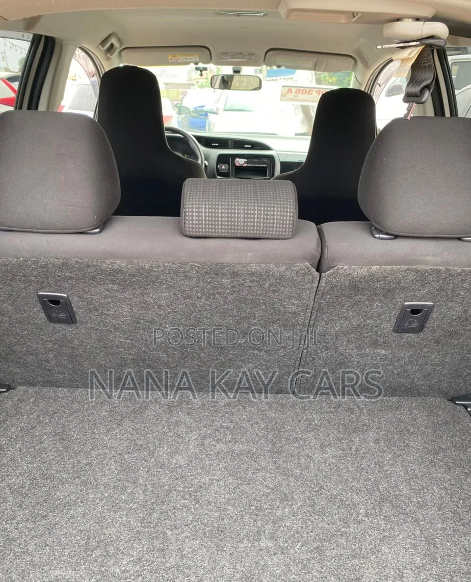 Toyota Vitz 2015 White
