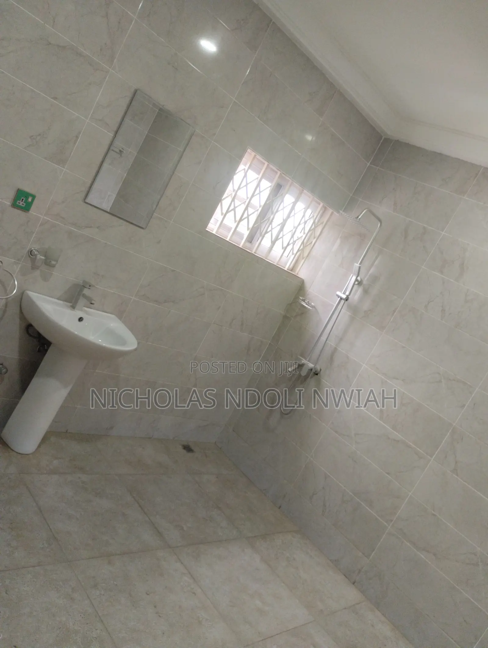 20bdrm Apartment in Parka, Takoradi for rent