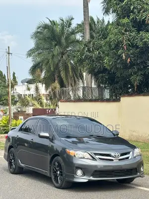 Toyota Corolla S 4dr Sedan (1.8L 4cyl 4A) 2013 Gray
