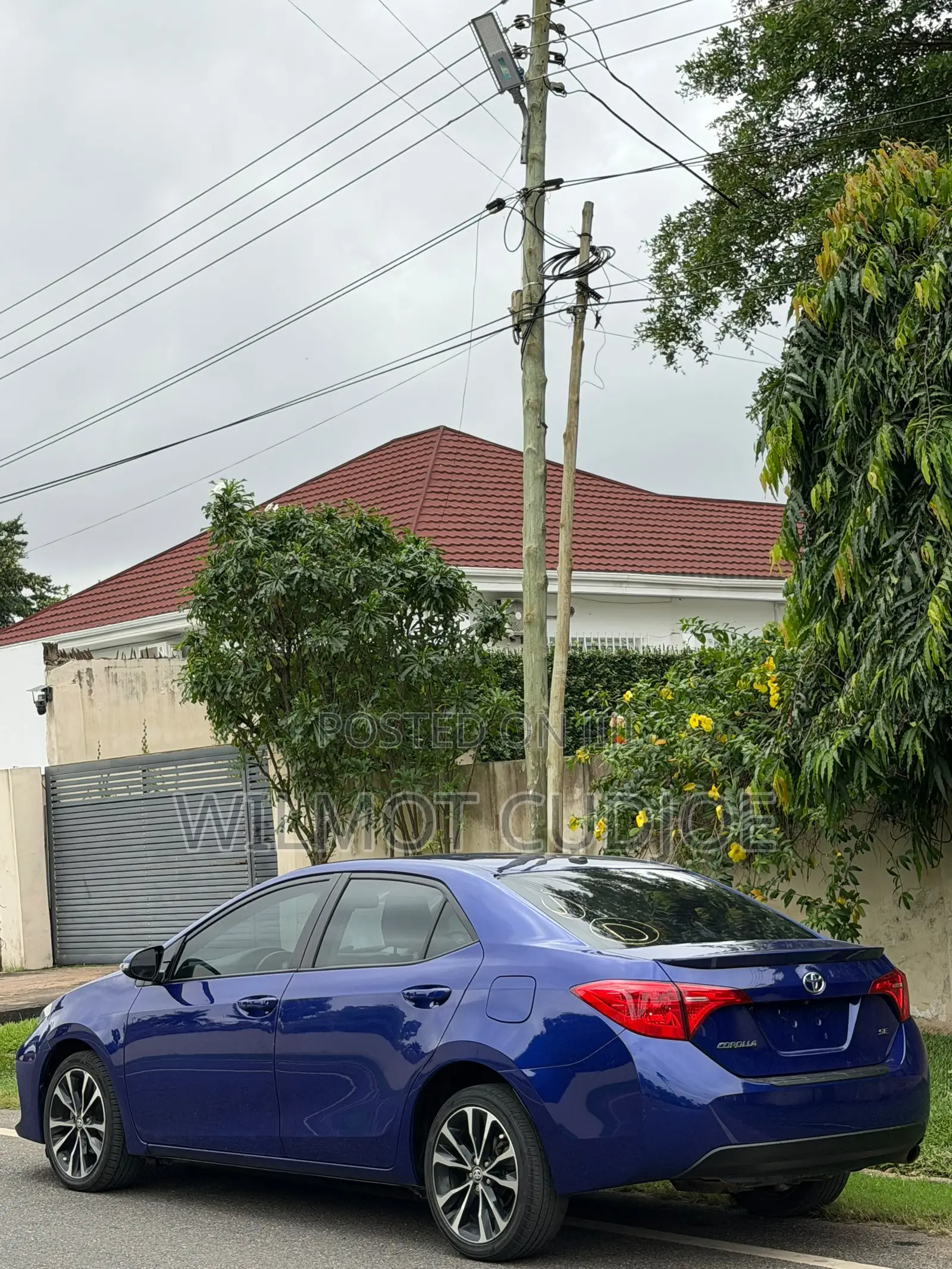 Toyota Corolla 2017 Blue