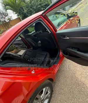 Hyundai Elantra 2017 Red
