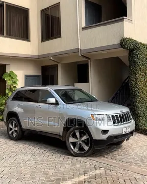 Jeep Cherokee 2012 Gray