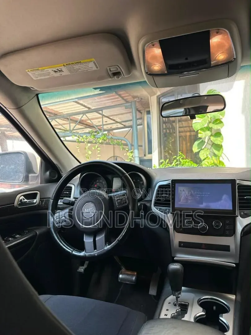 Jeep Cherokee 2012 Gray