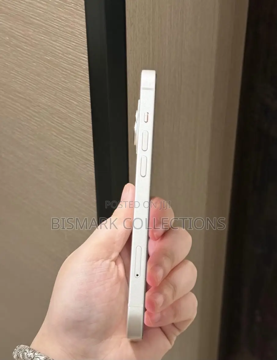New Apple iPhone 13 128 GB White