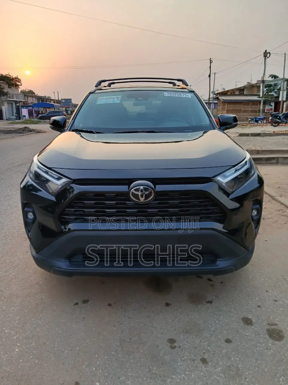Toyota RAV4 XLE 2025 Black