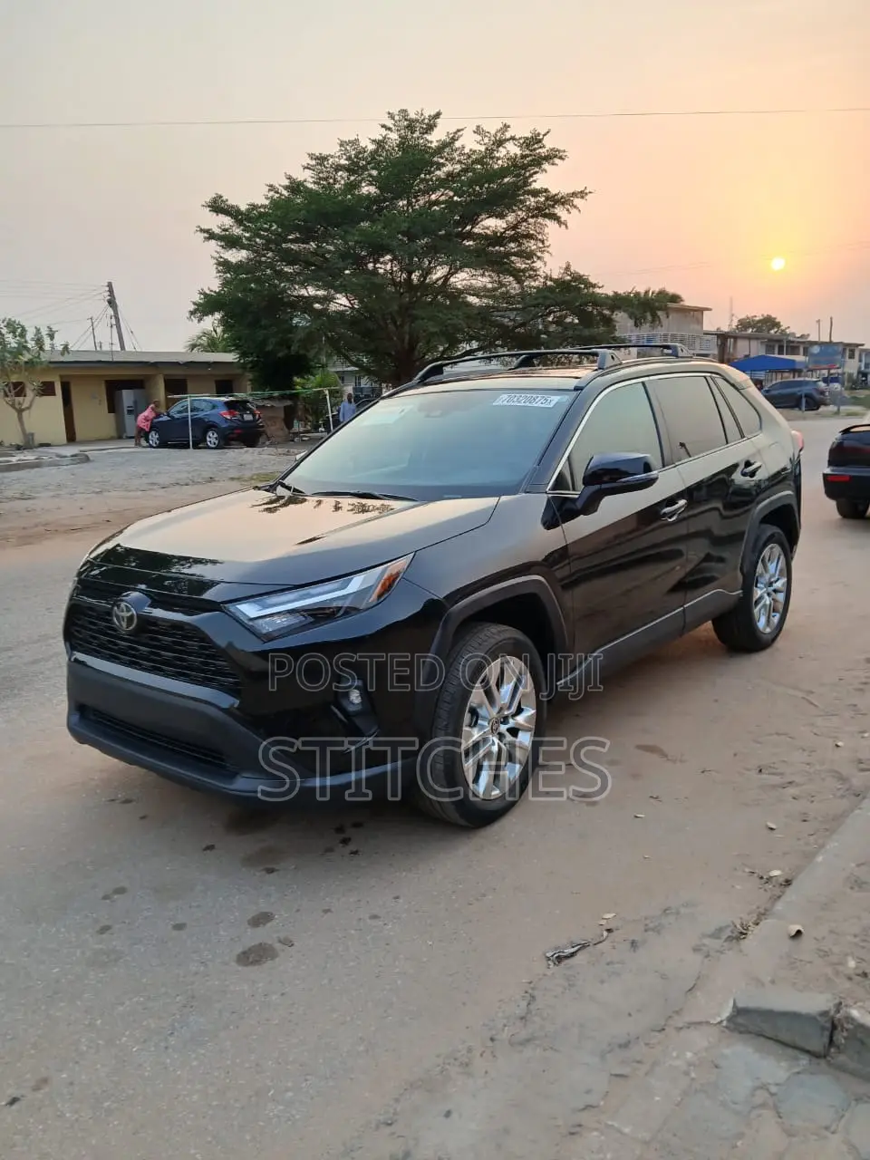 Toyota RAV4 XLE 2025 Black