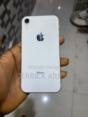 Apple iPhone XR 64 GB White