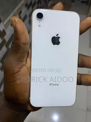 Apple iPhone XR 64 GB White
