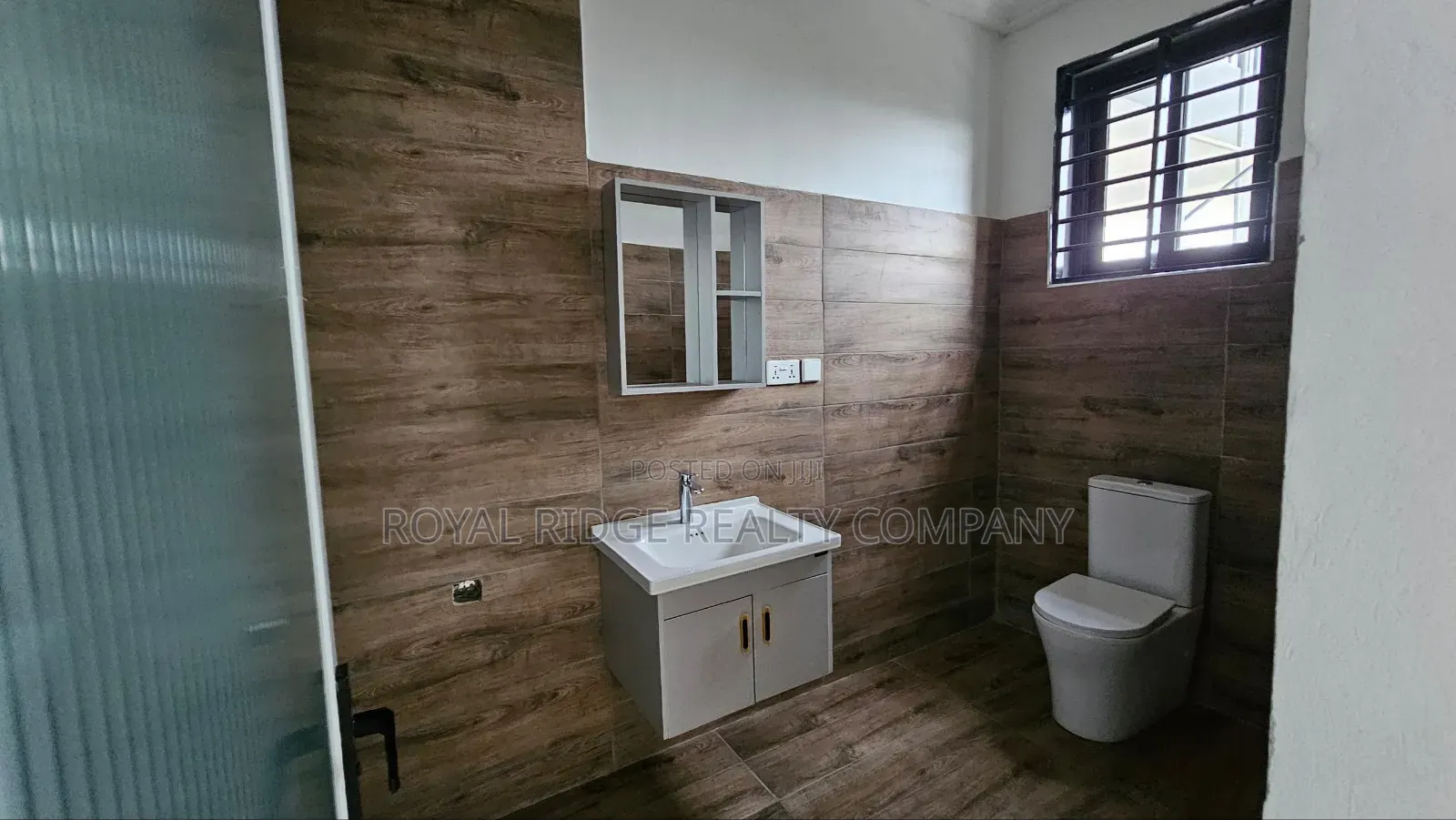 3bdrm Apartment in Trassacco, Accra Metropolitan for rent