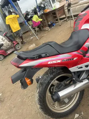 Suzuki GSX-F 2018 Red