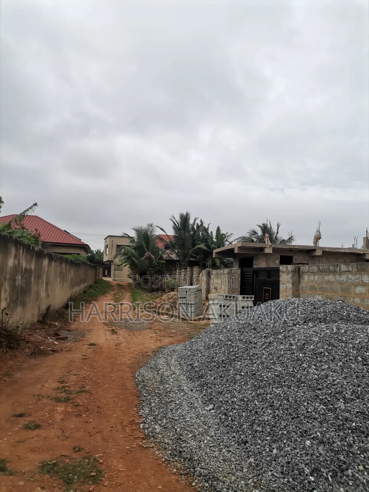 2bdrm House in Police Station for sale