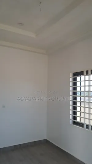 1bdrm Apartment in Obeyeyie, Ga West Municipal for rent