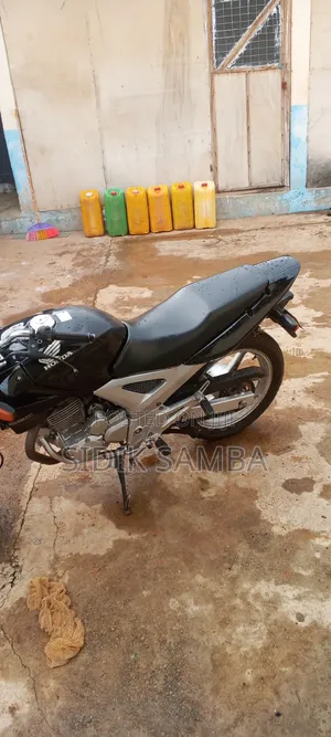 Honda CB 2019 Black