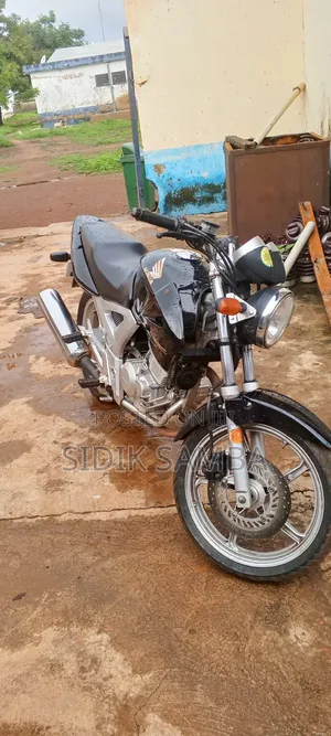Honda CB 2019 Black