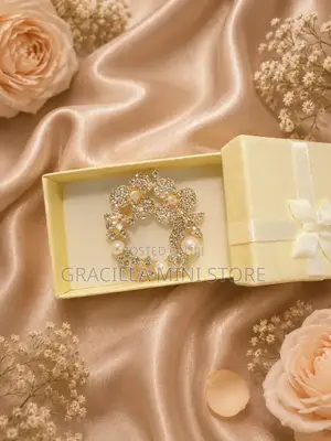 Beautiful Broche