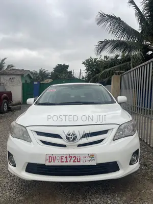 Toyota Corolla LE 4dr Sedan (1.8L 4cyl 4A) 2012 White