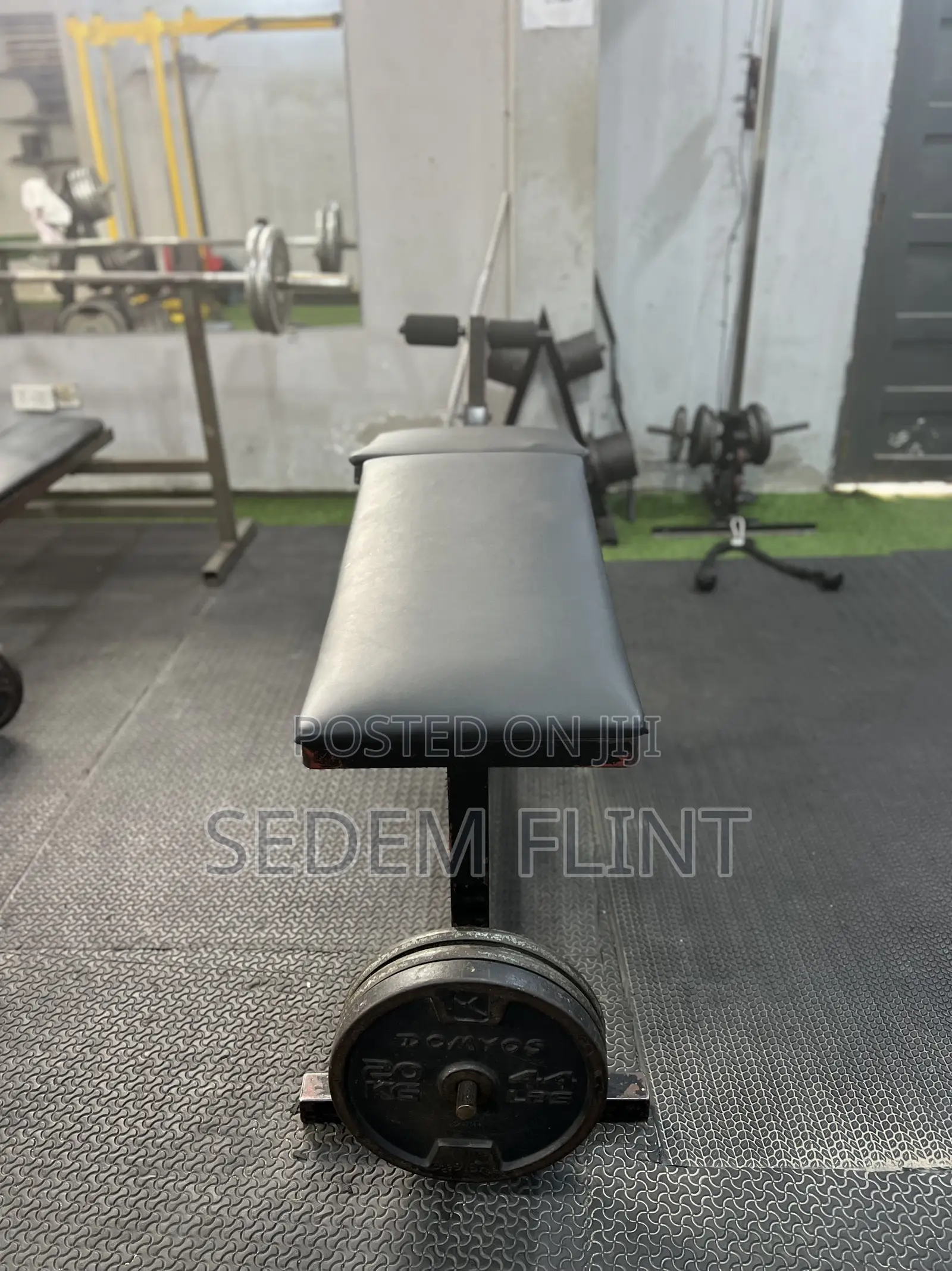 Leg Curl Machine