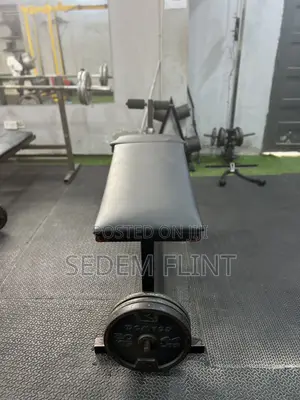 Leg Curl Machine